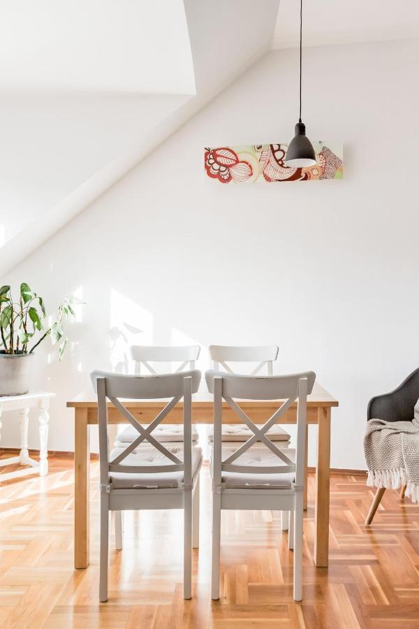 Relax Into Loft Living At A Light-Filled City Escape บูดาเปสต์ ภายนอก รูปภาพ