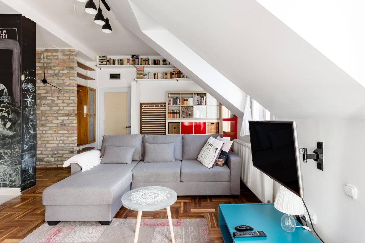 Relax Into Loft Living At A Light-Filled City Escape บูดาเปสต์ ภายนอก รูปภาพ